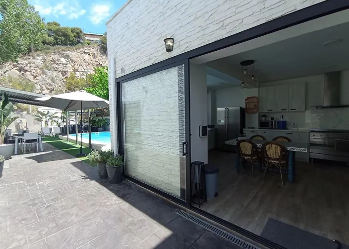 Edard's Great House Castelldefels